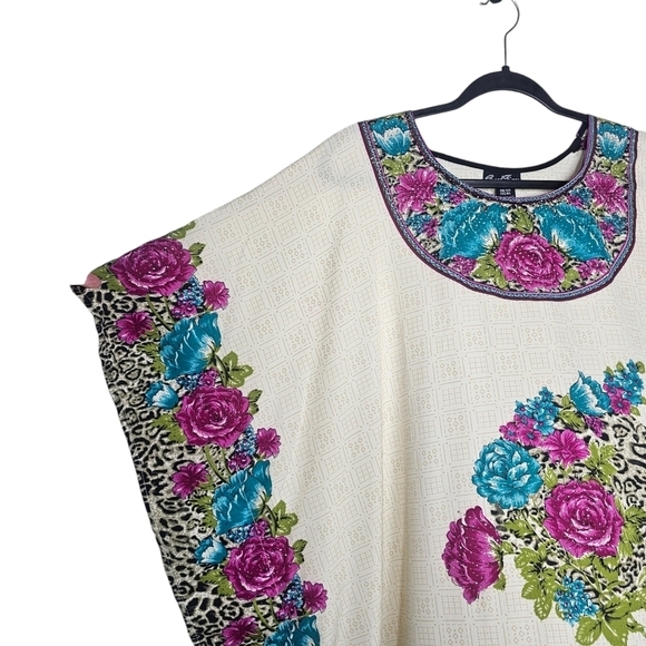 Good Times Beaded Floral Caftan - Picture 3 of 4